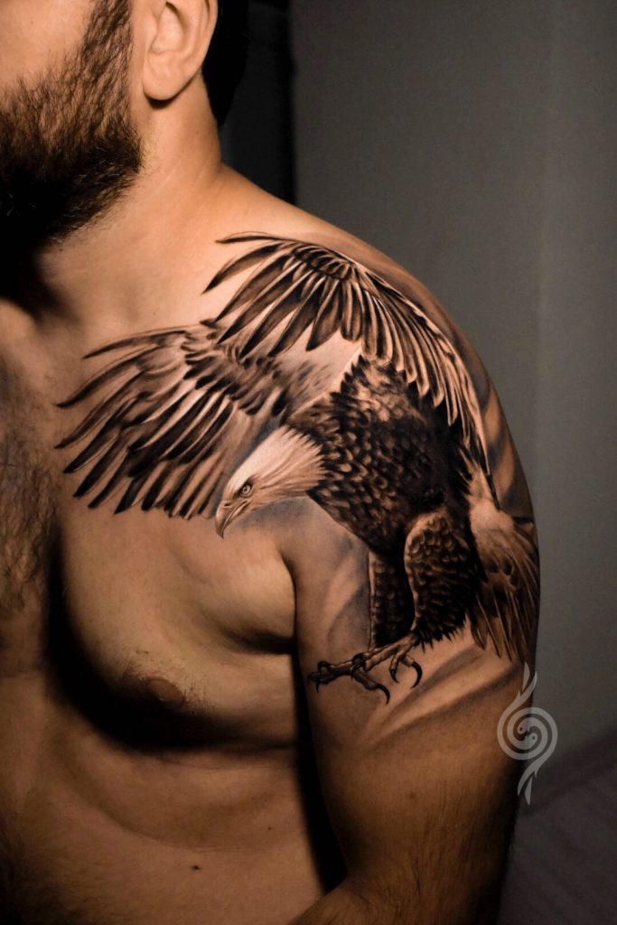 Eagle ( Kartal ) dövmesi -eskişehir dövme realistic (gerçekçi) animal(hayvan) tattoo ideas. Full sleeve ( kol kaplama) işlerimize buradan ulaşabilirsiniz. Aklınızdaki dövme tasarımları ve modelleri için iletişime geçiniz